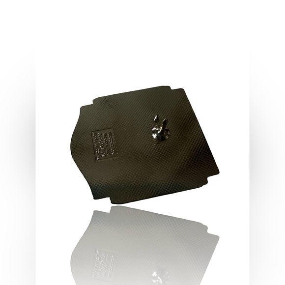 NHL Collector Trade Pins LAS VEGAS GOLDEN KNIGHTS Lot of 5. - Picture 9 of 11